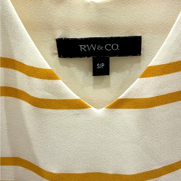 RW&Co top, size Small - Picture 3 of 3
